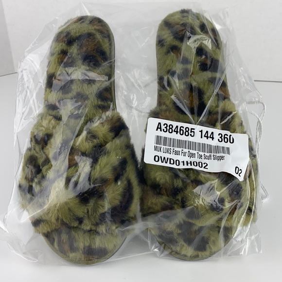 Size 10 Olive Green Faux Fur MUK LUKS Open Toe Scuff Slippers - Picture 9 of 9